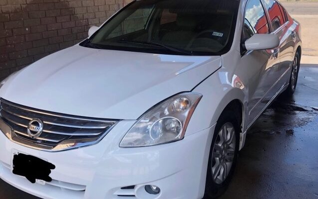 ACS Searching For 2012 white Nissan Altima